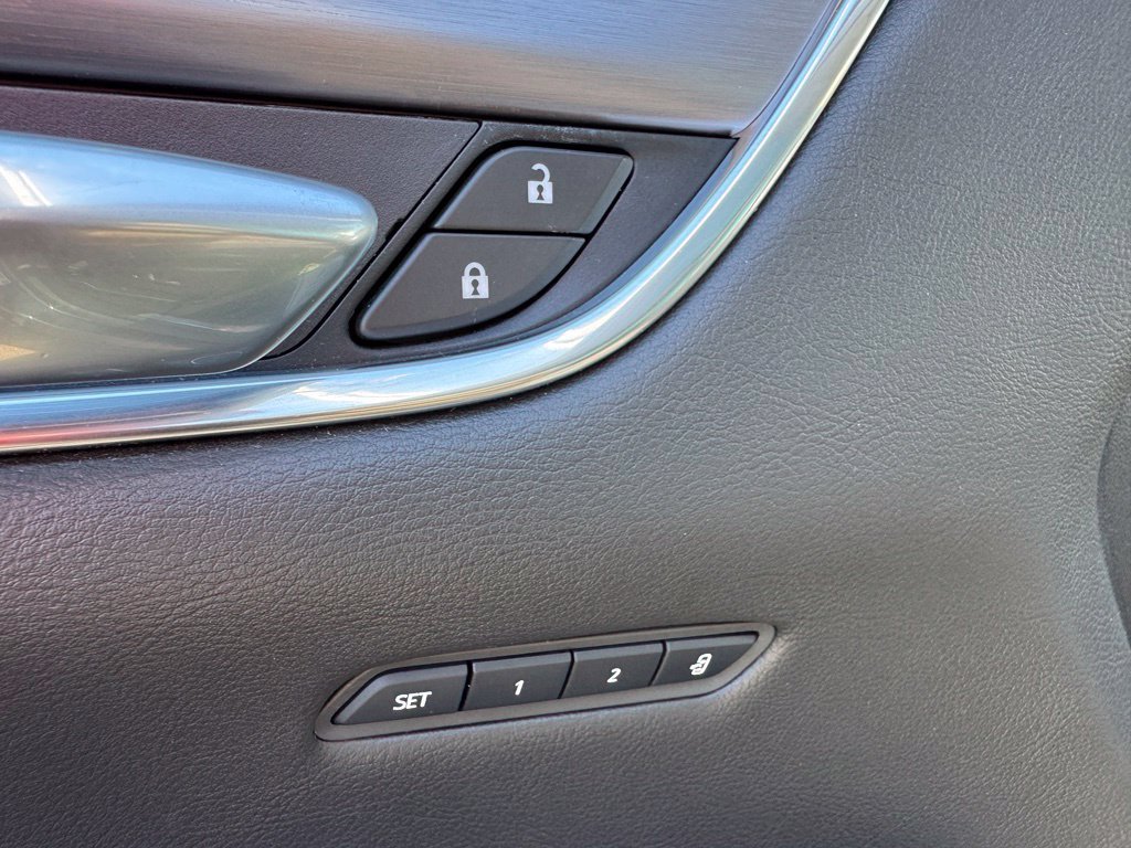 Certified 2019 Cadillac XT5 Luxury AWD/4WD image 12