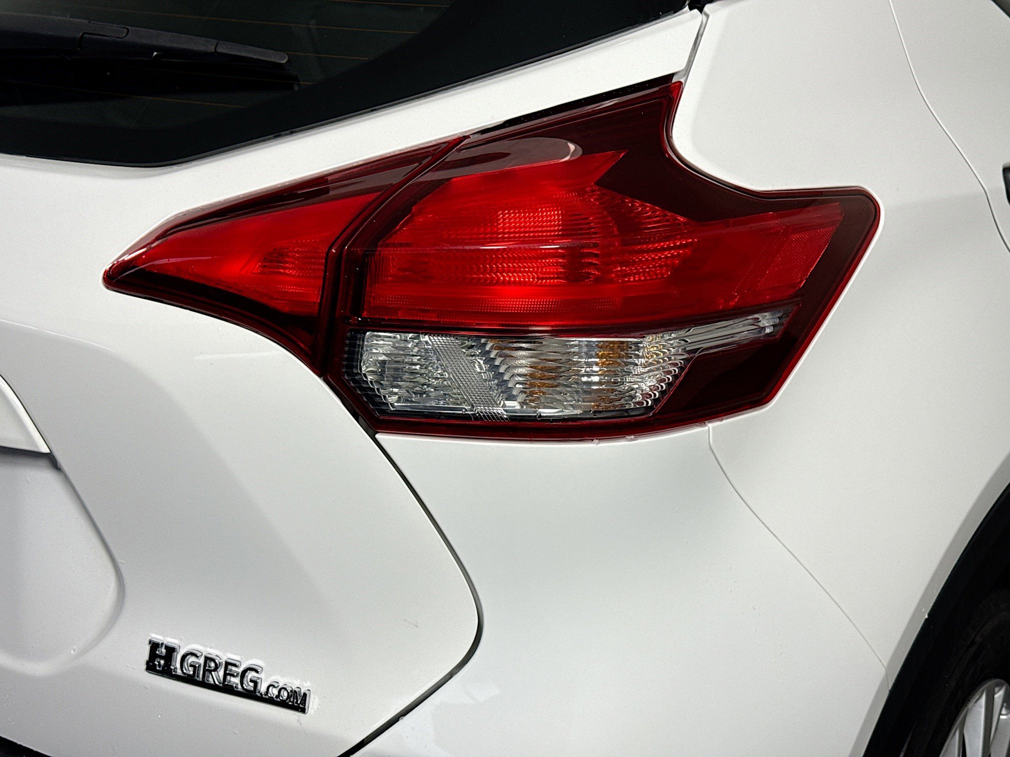 Used 2020 Nissan Kicks S image 34