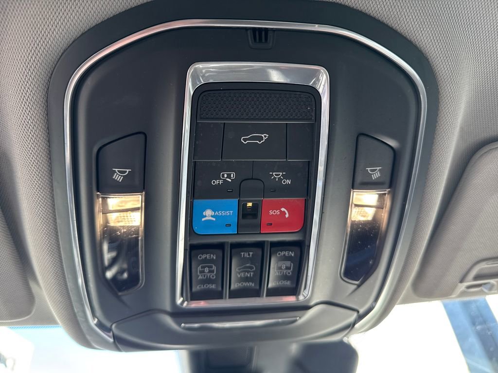 Used 2021 Jeep Grand Cherokee L Limited image 30