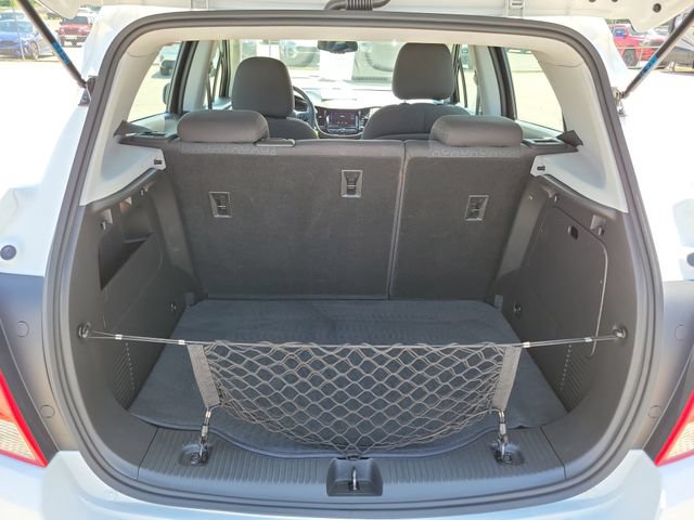 Used 2020 Chevrolet Trax LS w/ LPO, Cargo Package FWD image 21