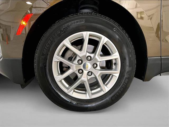 Used 2024 Chevrolet Equinox LT FWD image 10