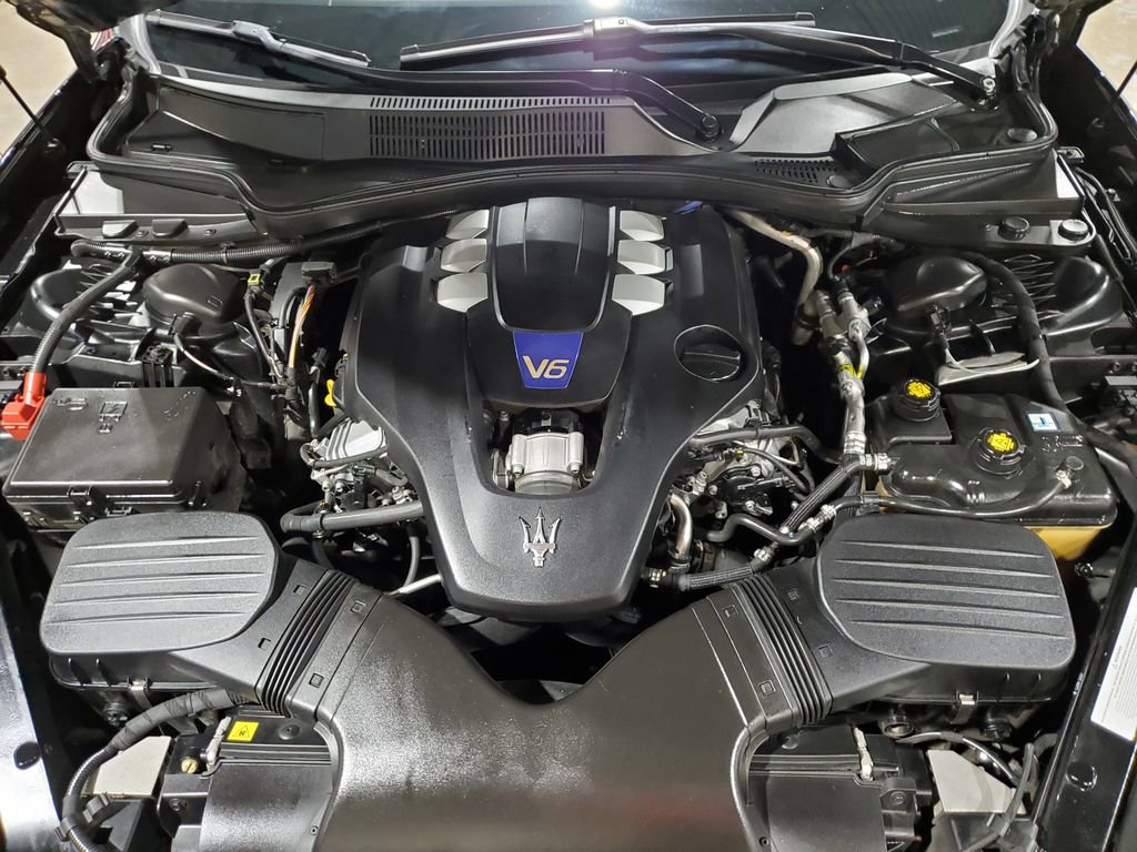 Used 2018 Maserati Quattroporte S GranSport Q4 AWD/4WD image 48