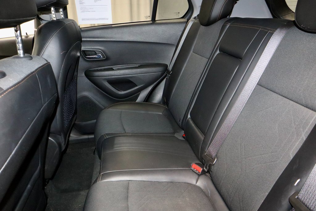 Used 2020 Chevrolet Trax LT w/ Driver Confidence Package image 20