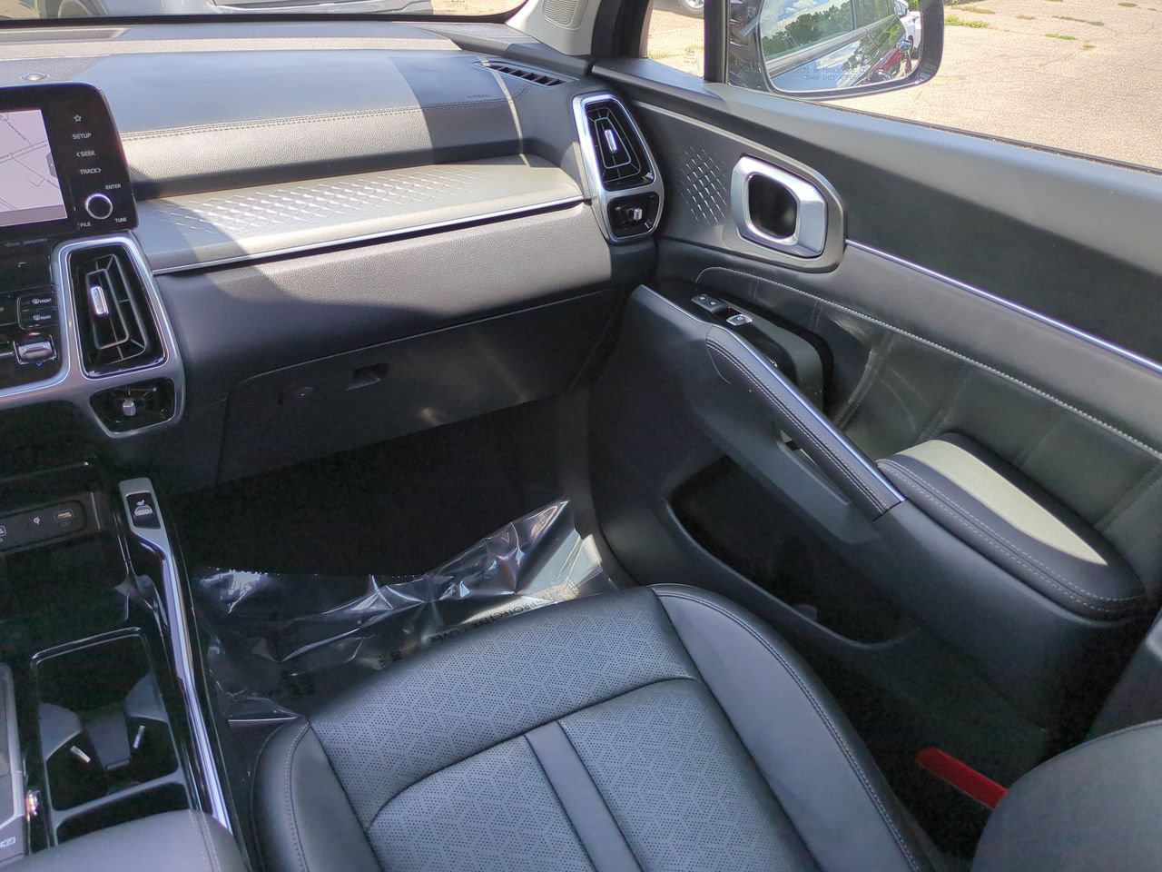 Certified 2023 Kia Sorento SX AWD/4WD image 16