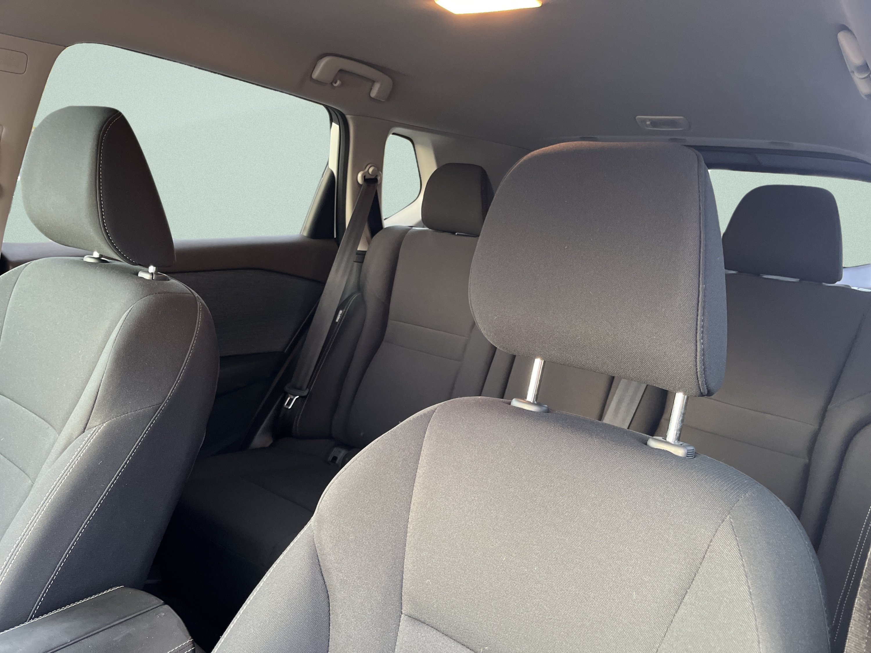 Used 2023 Nissan Rogue S AWD/4WD image 13