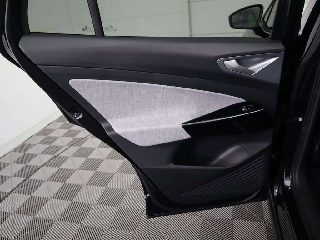 New 2026 Volkswagen ID.4 Pro image 27