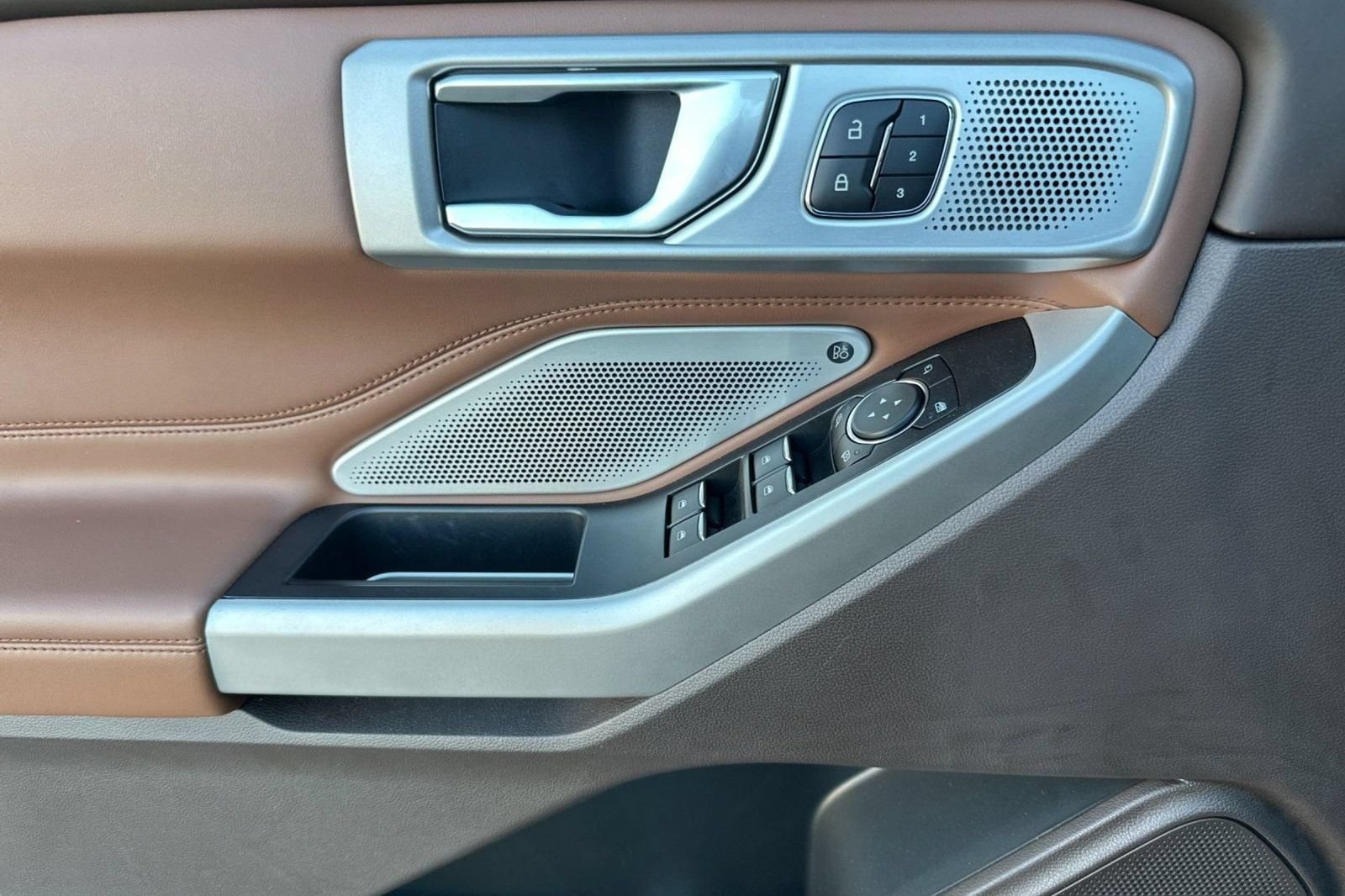 New 2024 Ford Explorer King Ranch w/ Technology Package RWD image 11