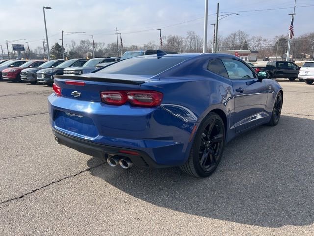 Used 2020 Chevrolet Camaro LT w/ Technology Package image 4