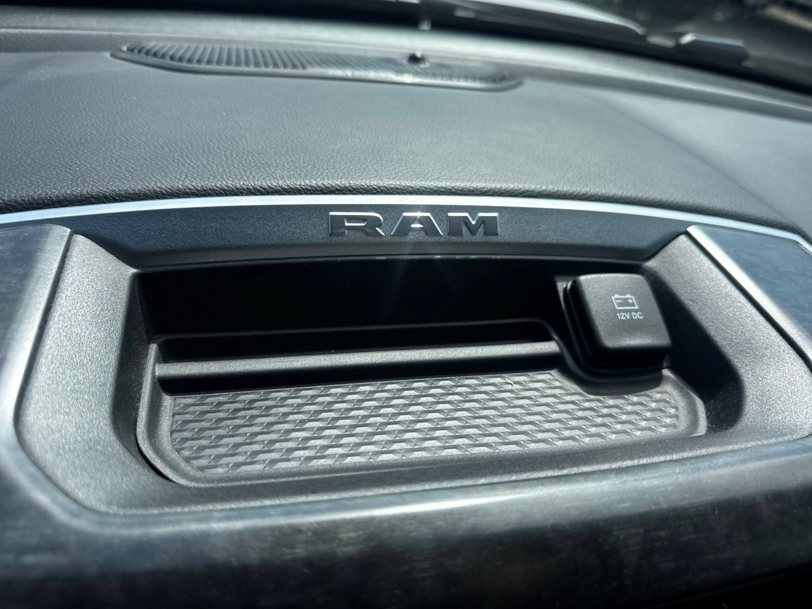 Used 2021 RAM 1500 Big Horn RWD image 31