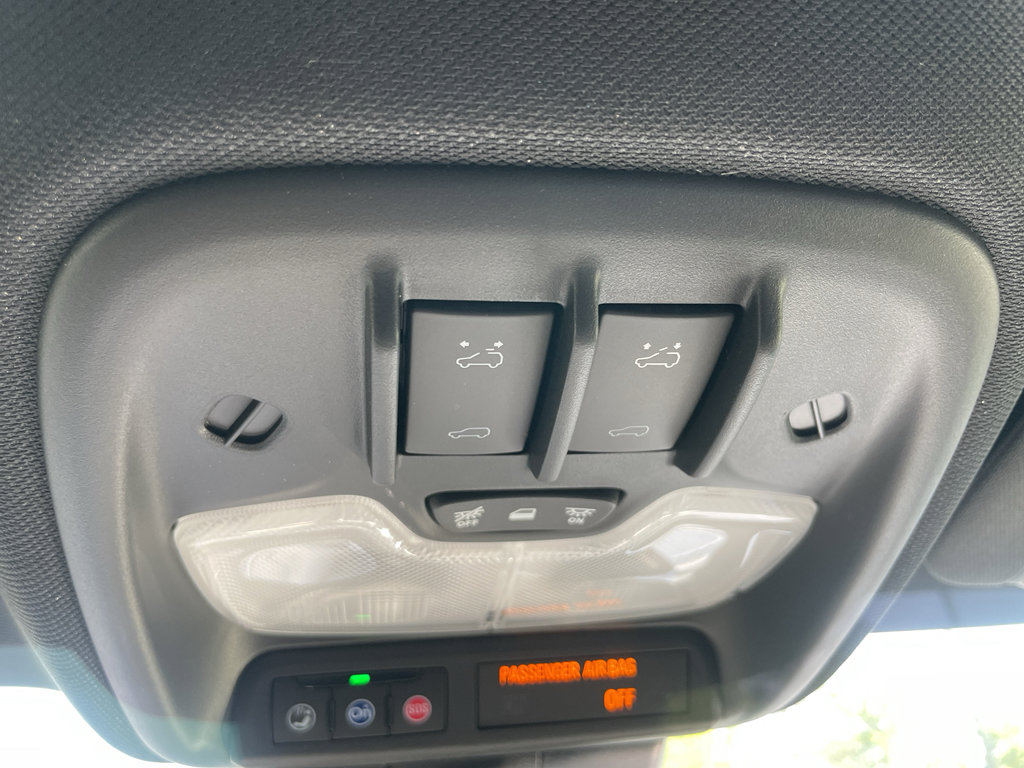 Used 2026 GMC Canyon AT4X AWD/4WD image 25