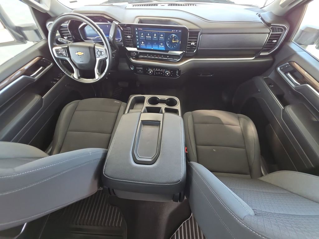 Used 2025 Chevrolet Silverado 2500 LT w/ Convenience Package image 21