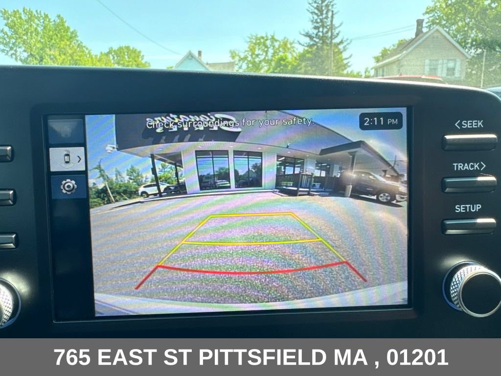 Used 2025 Hyundai Elantra SE FWD image 21