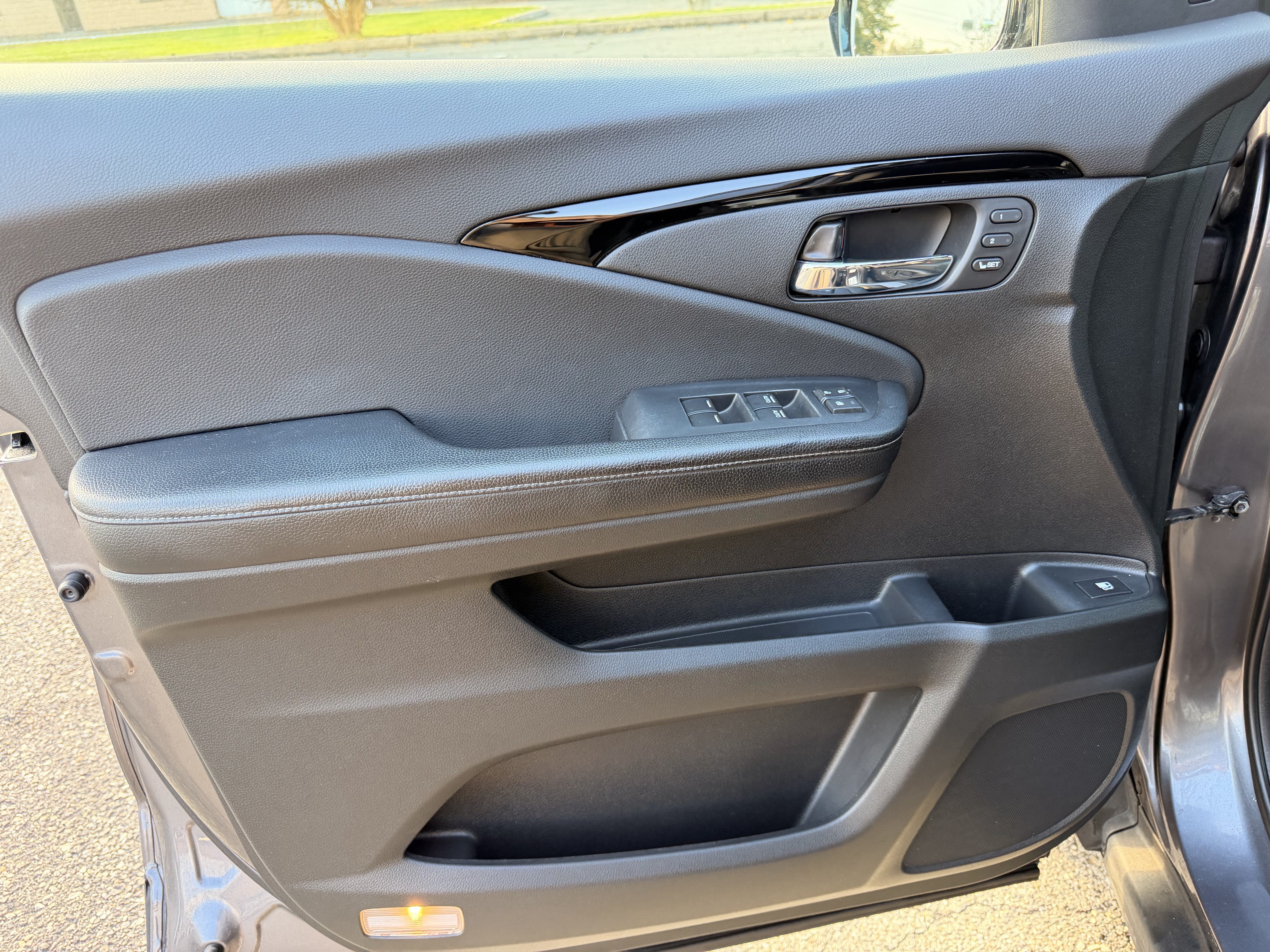 Used 2017 Honda Ridgeline RTL-E image 13