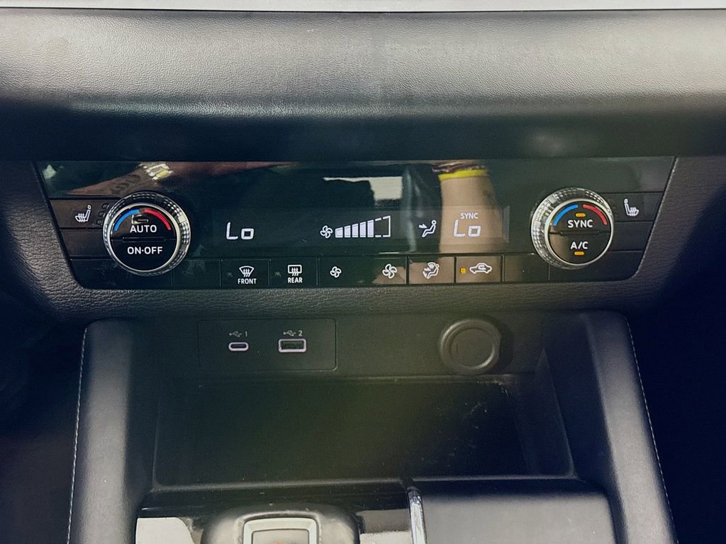 Used 2023 Mitsubishi Outlander SE FWD image 16