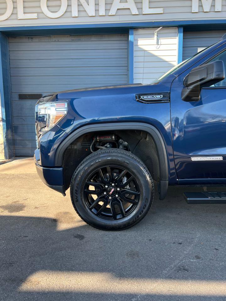 Used 2020 GMC Sierra 1500 Elevation w/ Elevation Value Package image 2