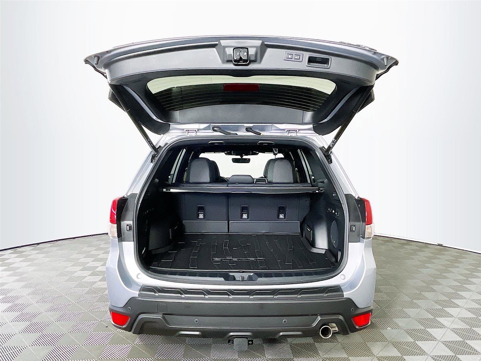 Certified 2025 Subaru Forester Wilderness w/ Convenience Package image 31