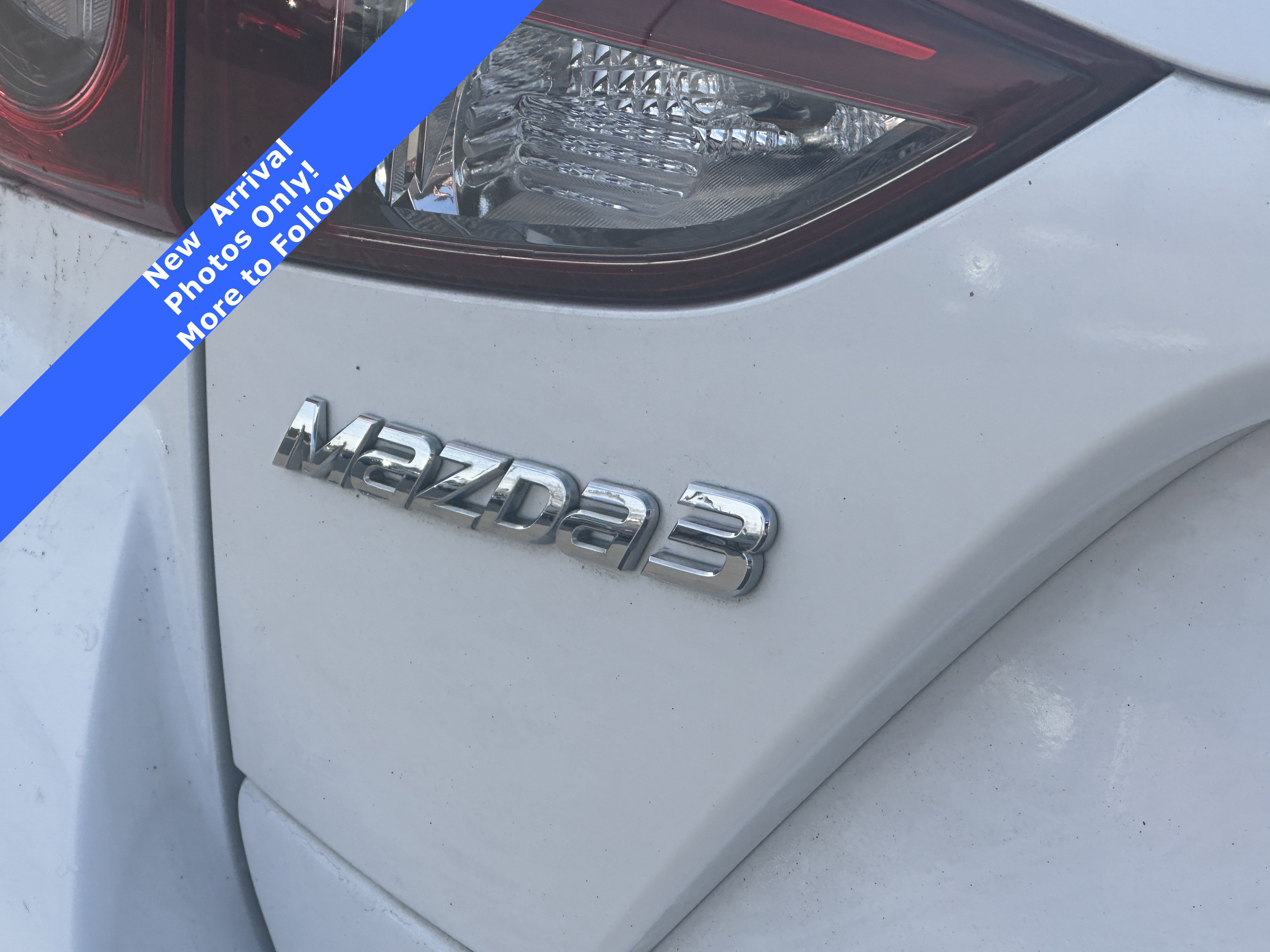 Used 2018 MAZDA MAZDA3 Touring image 23