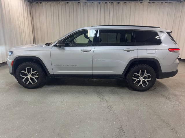Used 2024 Jeep Grand Cherokee L Limited w/ Luxury Tech Group II AWD/4WD image 8