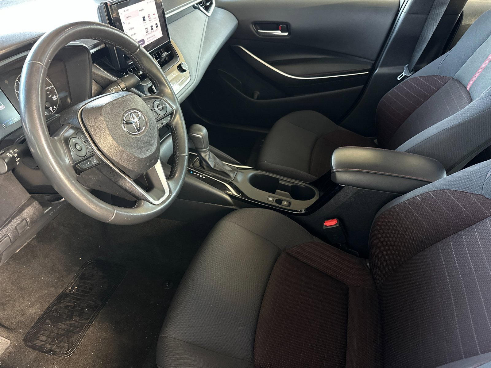 Used 2024 Toyota Corolla SE image 9