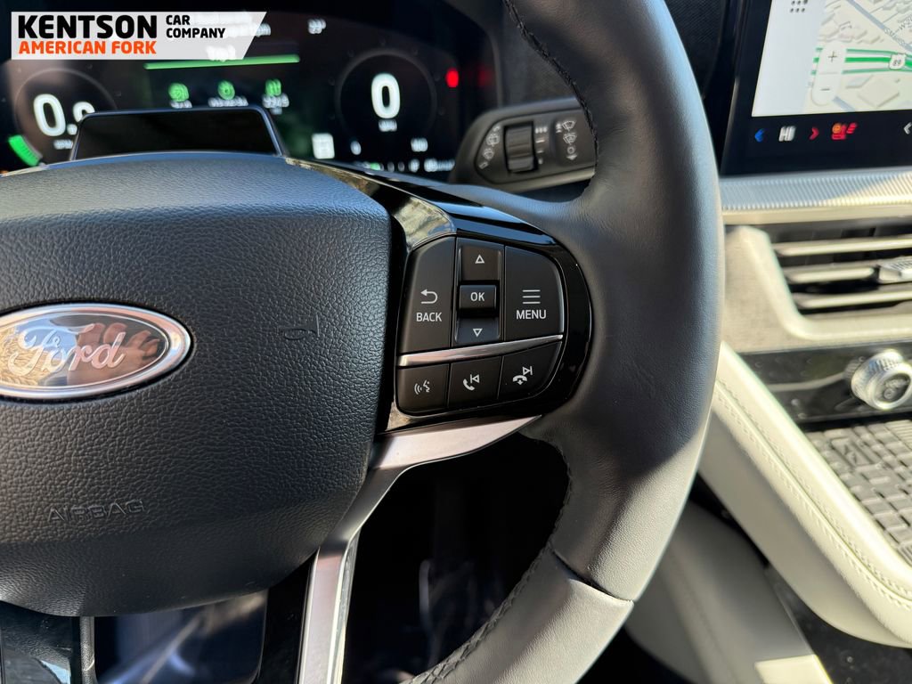 Used 2025 Ford Explorer Platinum w/ LUX Leather Package image 15