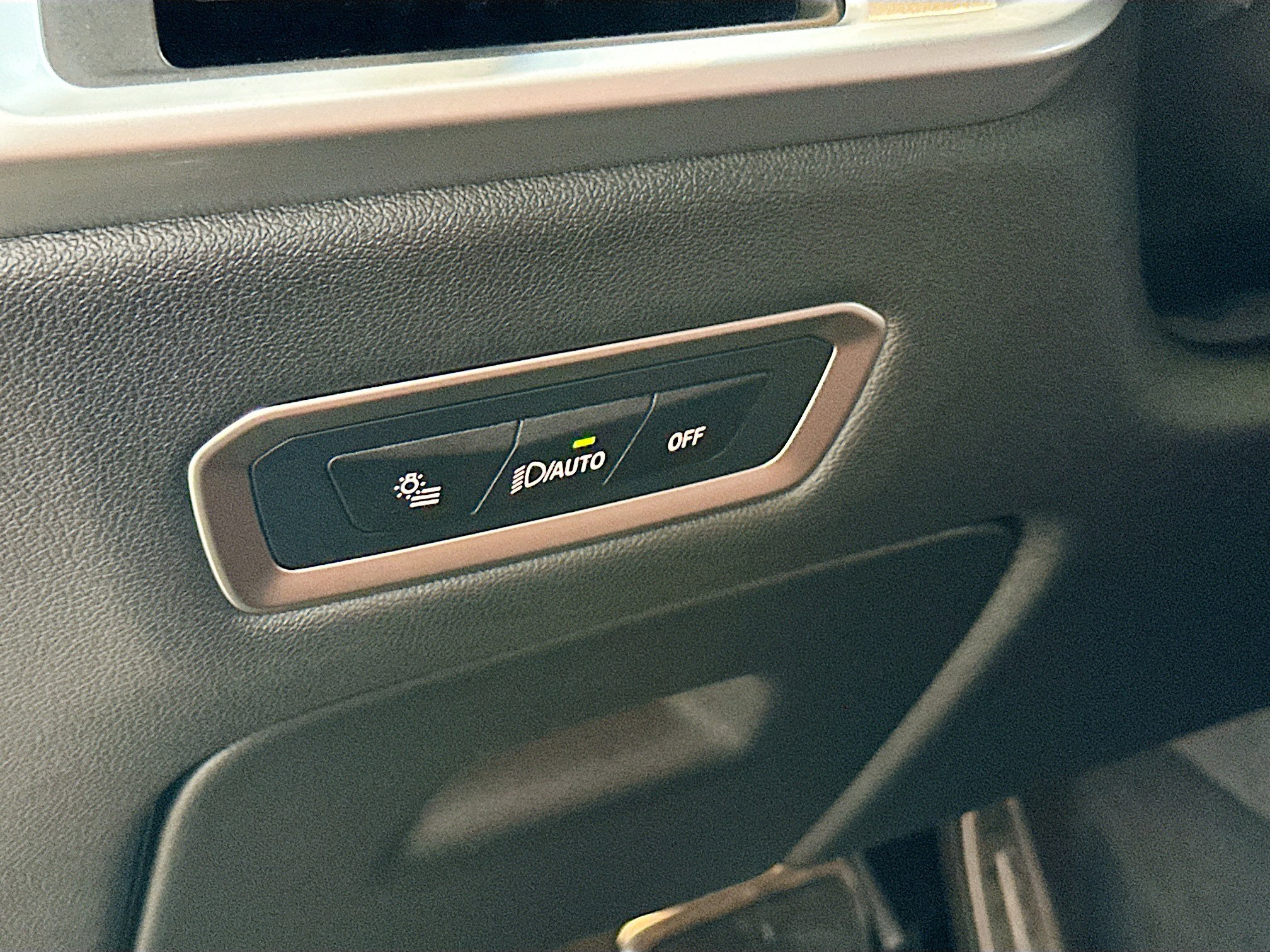 Used 2025 BMW X7 M60i image 10