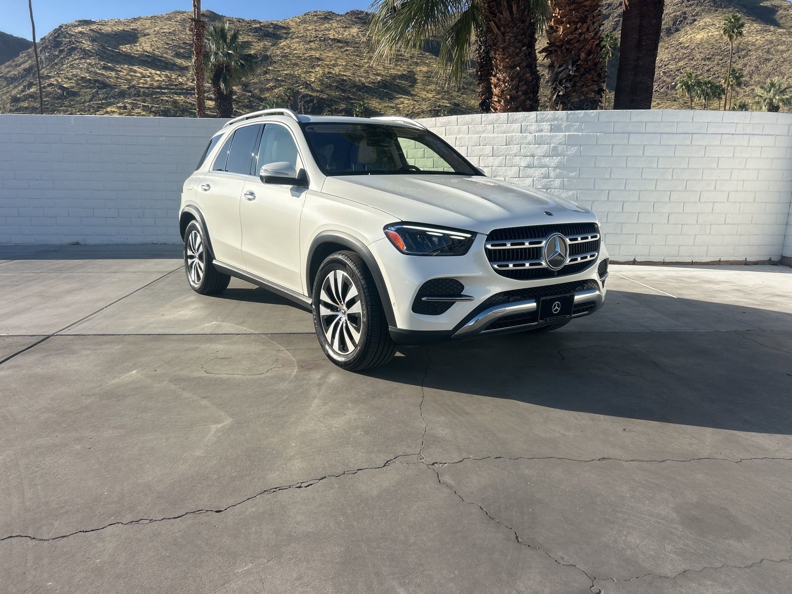 Used 2024 Mercedes-Benz GLE 450 4MATIC image 3