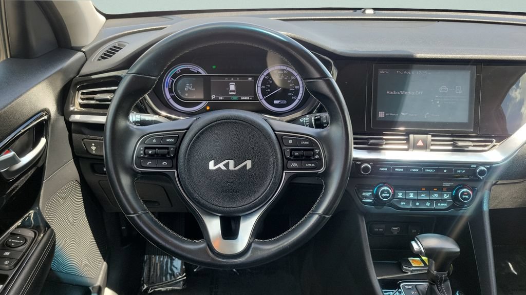 Used 2022 Kia Niro LXS FWD image 12