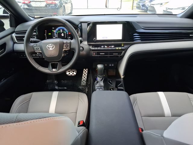 Used 2026 Toyota Camry SE FWD image 7