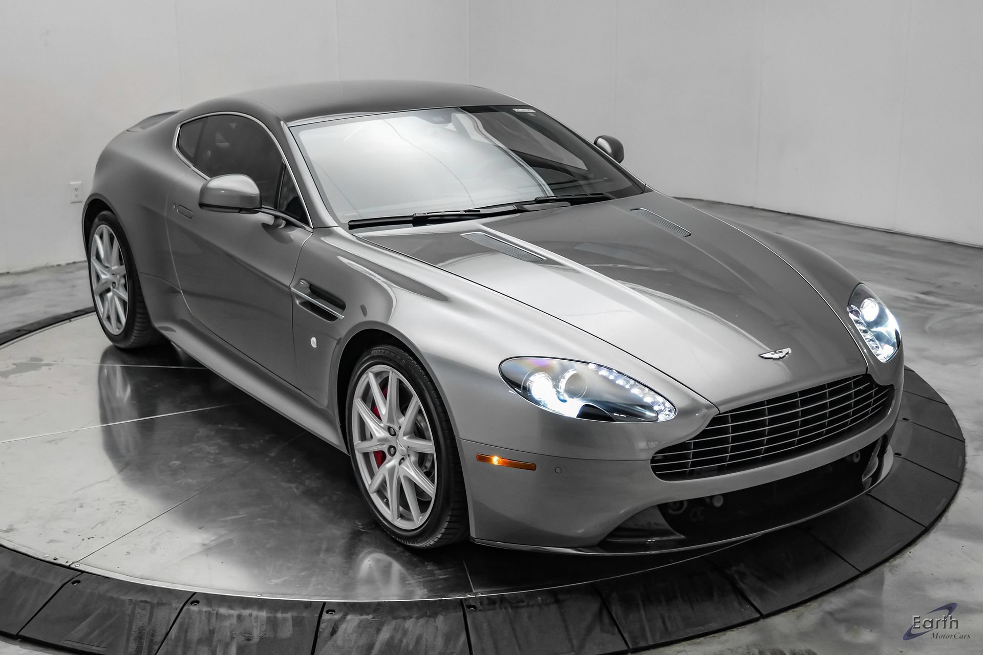 Used 2014 Aston Martin V8 Vantage S RWD image 30