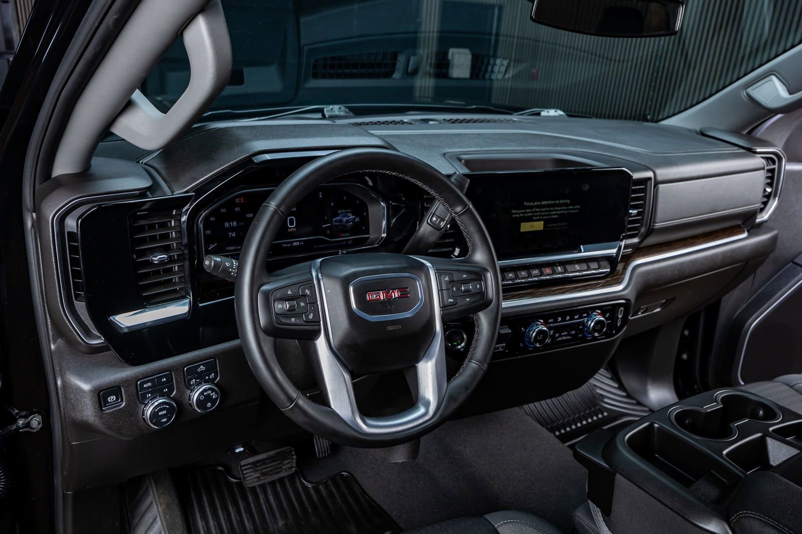 Used 2025 GMC Sierra 1500 SLE w/ X31 Off-Road Package image 16