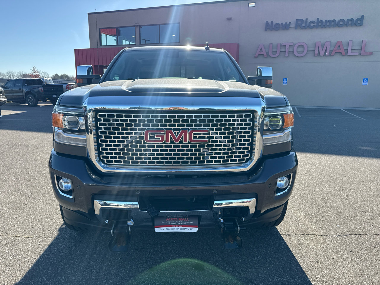 Used 2015 GMC Sierra 2500 Denali w/ Duramax Plus Package image 8