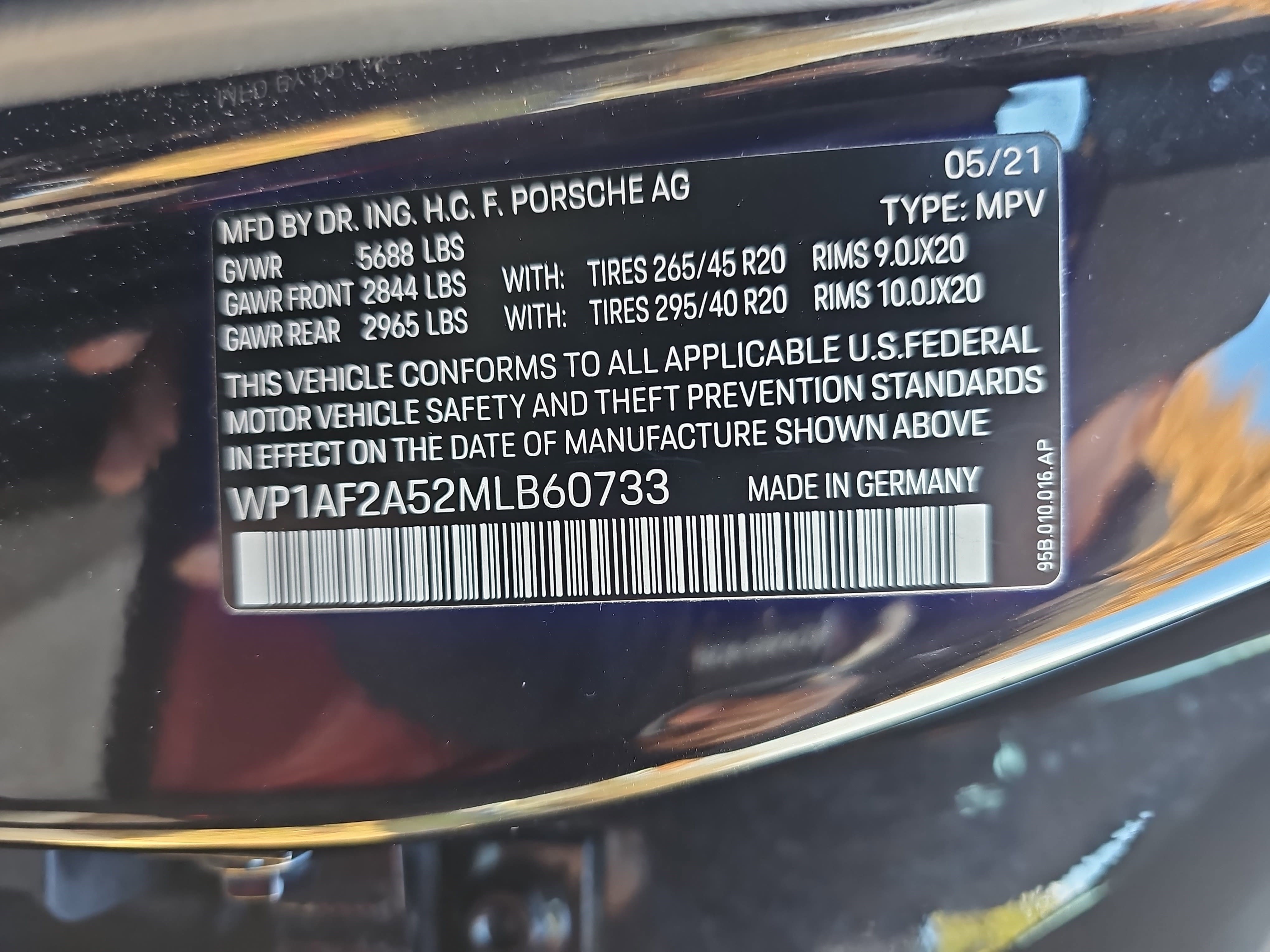 Used 2021 Porsche Macan Turbo image 37