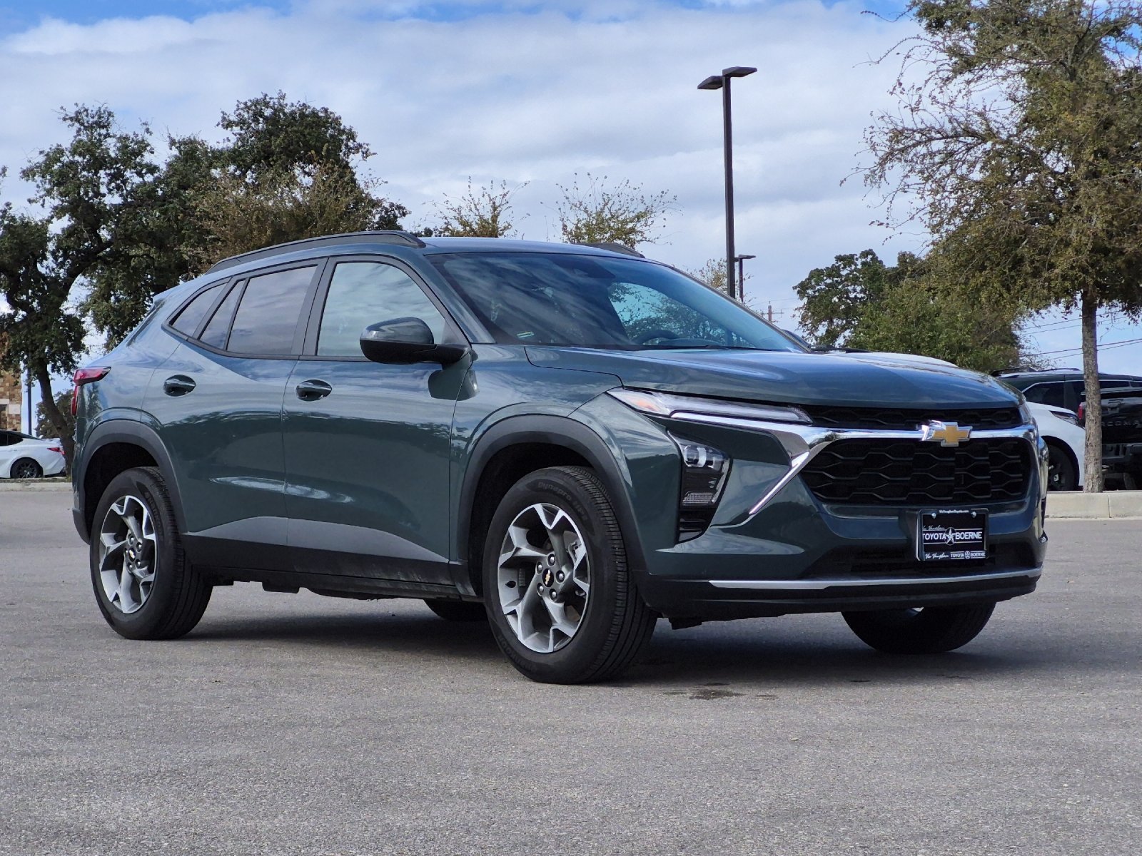 Used 2026 Chevrolet Trax LT FWD image 7