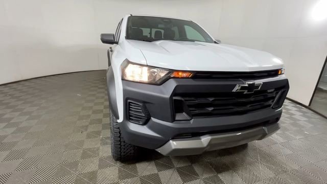 Used 2025 Chevrolet Colorado Trail Boss AWD/4WD image 13