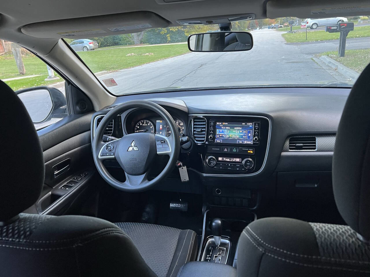 Used 2018 Mitsubishi Outlander ES image 14