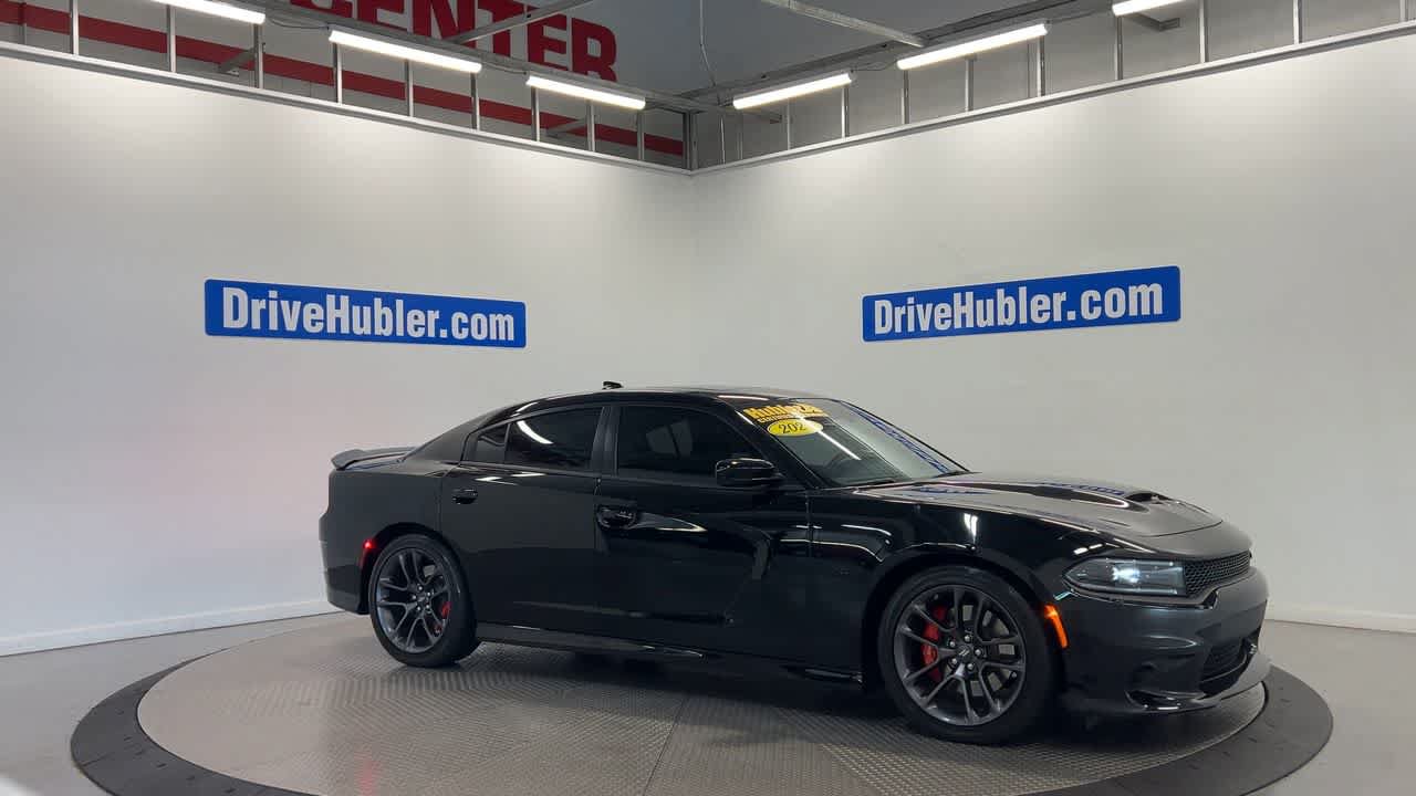 Used 2023 Dodge Charger R/T w/ Plus Group RWD image 4