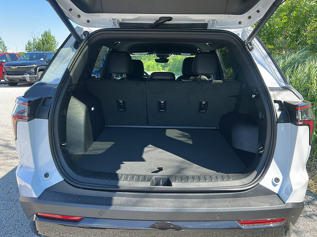 New 2026 Chevrolet Equinox RS w/ Convenience Package III AWD/4WD image 7