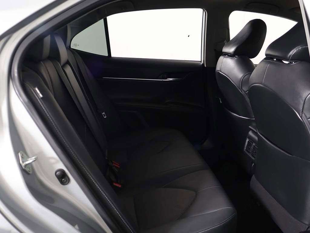 Used 2021 Toyota Camry XSE FWD image 18