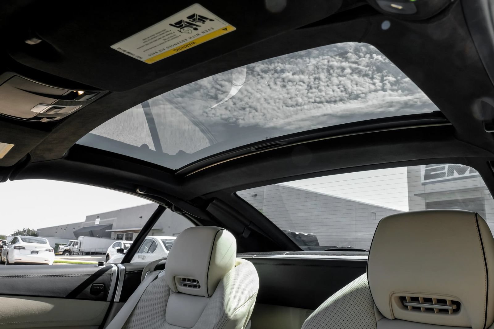 Used 2020 Mercedes-Benz SL 550 image 4