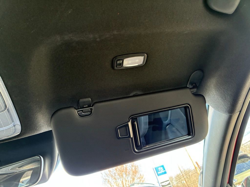 Used 2025 Hyundai Elantra Sport image 30