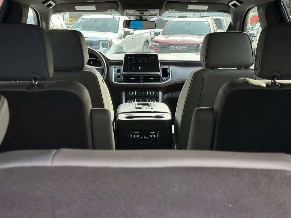 Used 2022 GMC Yukon SLT w/ SLT Luxury Package image 9