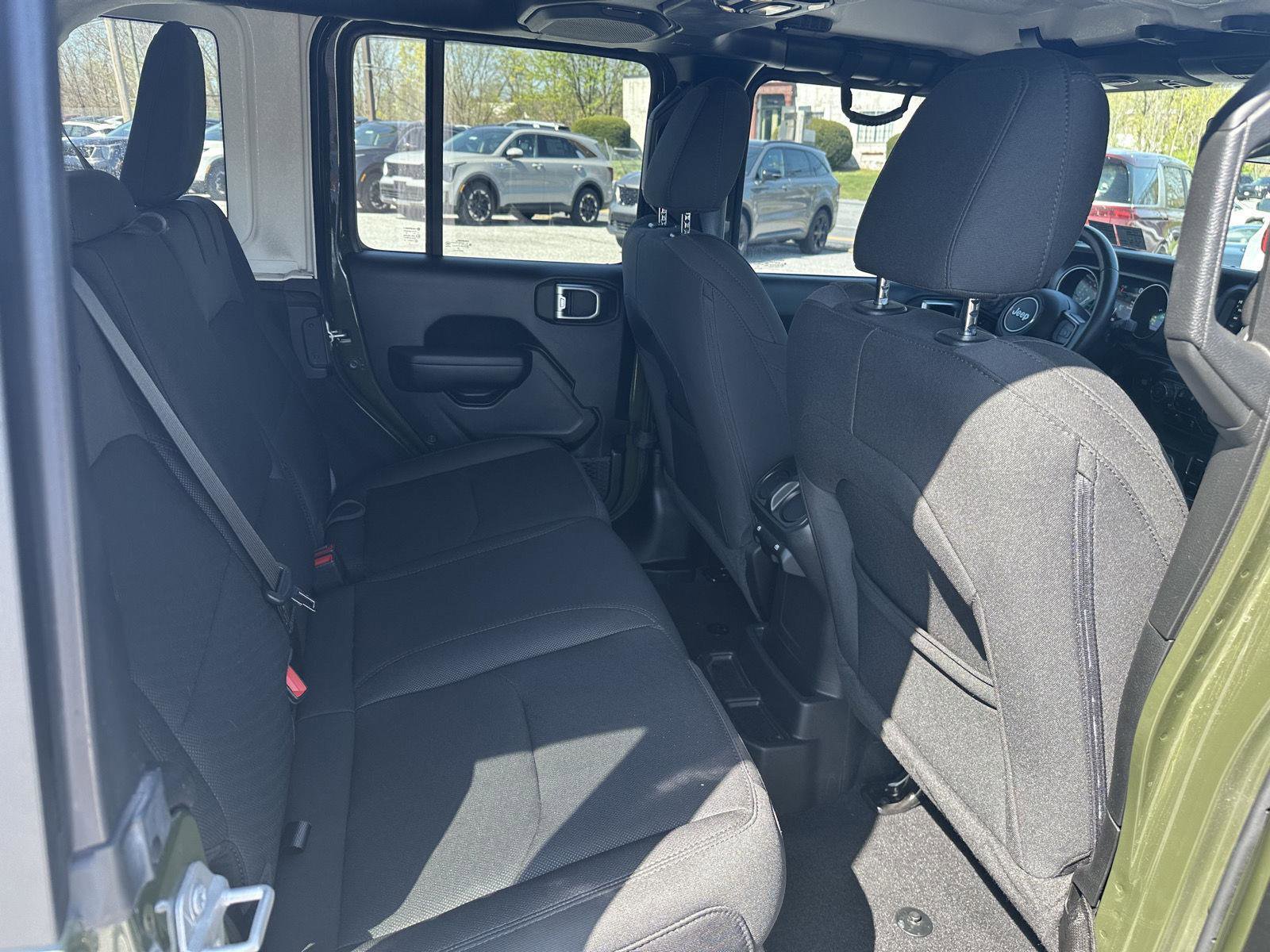 Used 2023 Jeep Wrangler Unlimited w/ Cold Weather Group image 19