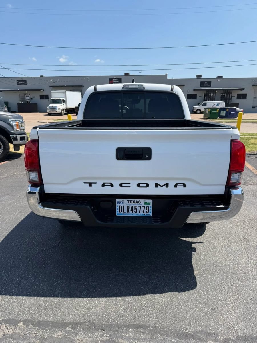 Used 2021 Toyota Tacoma SR5 w/ SR5 Appearance Package (SM) RWD image 4