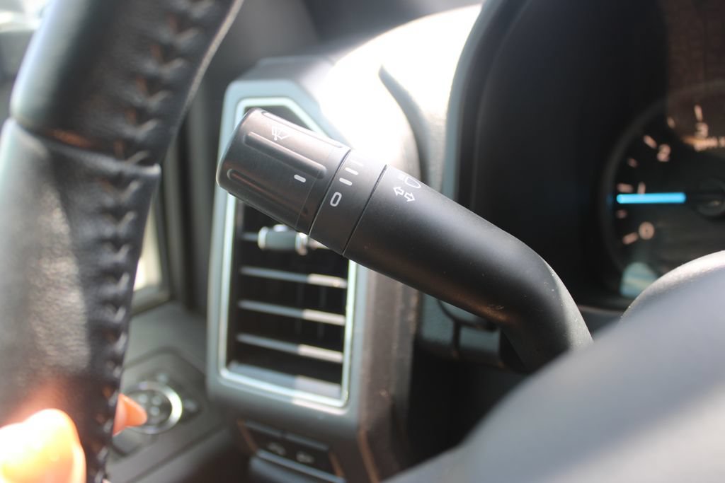Used 2020 Ford F150 XLT w/ Equipment Group 302A Luxury AWD/4WD image 43