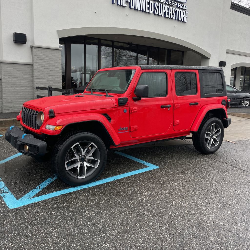 Used 2024 Jeep Wrangler Unlimited w/ Convenience Group image 3