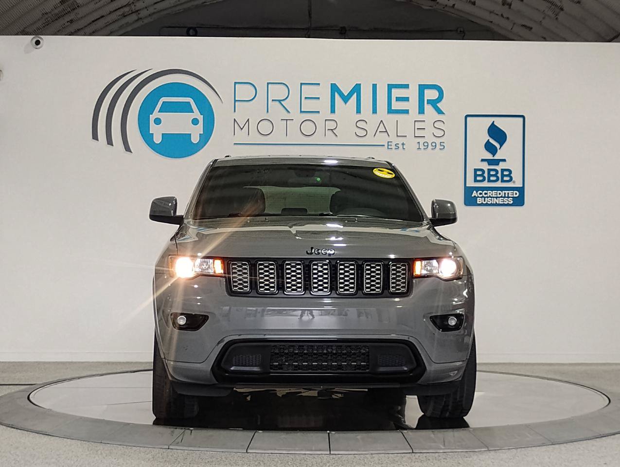 Used 2021 Jeep Grand Cherokee Laredo X RWD image 97