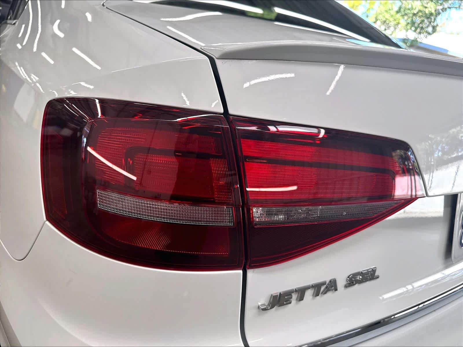Used 2018 Volkswagen Jetta SEL FWD image 25