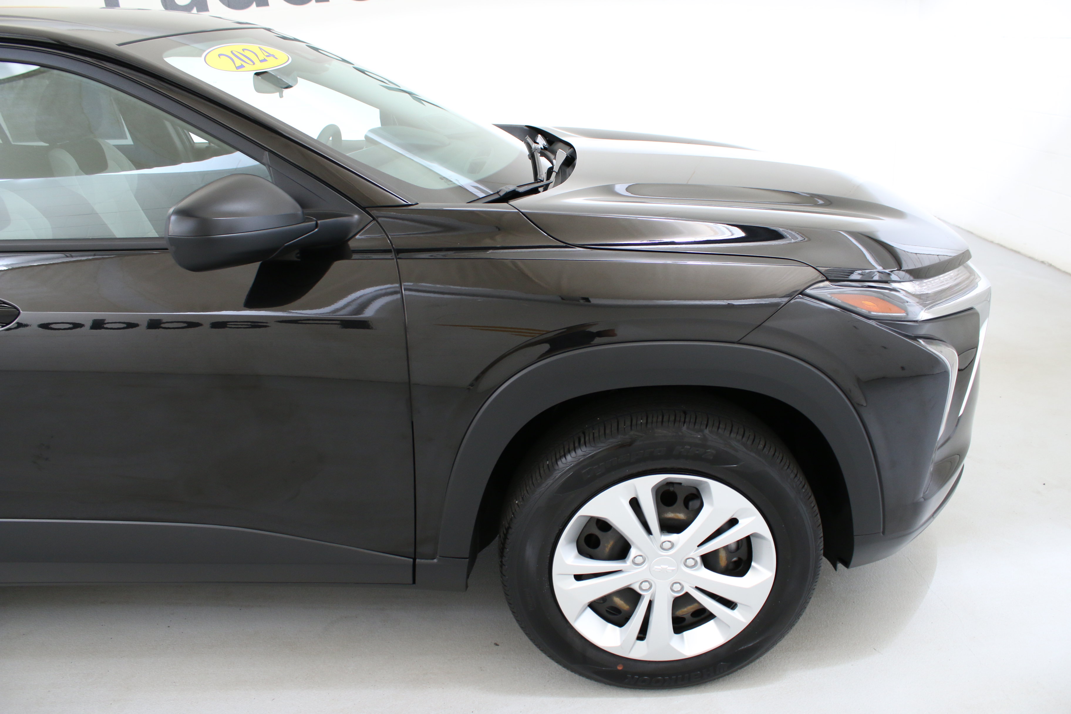 Used 2024 Chevrolet Trax LS FWD image 11