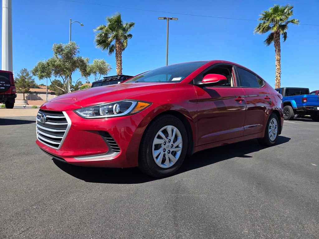 Used 2017 Hyundai Elantra SE image 2