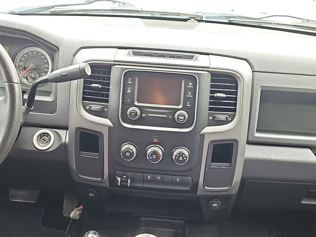 Used 2015 RAM 2500 Tradesman w/ Chrome Appearance Group AWD/4WD image 7